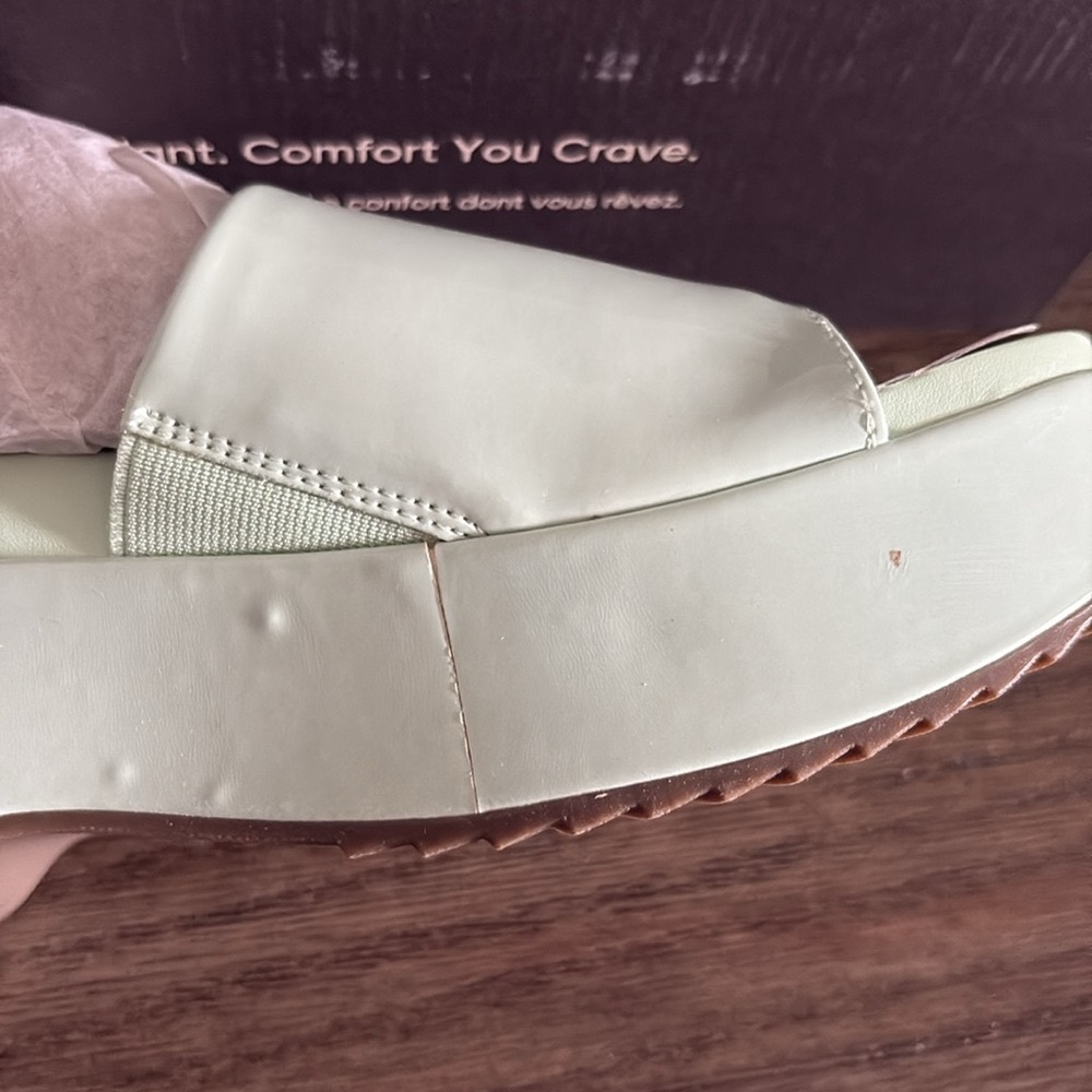 NIB [Vionic] Trista Slide Platform Sandals in Menta Patent (green) Womens 7 or 8 - Picture 16 of 17
